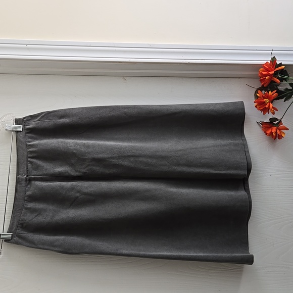 Brodkin | Vintage Soft Grey Ultra Suede Suit - Picture 7 of 12